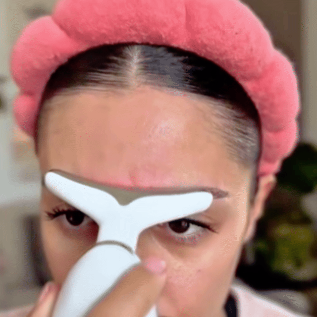 NeckLift Pro™ – Rejuvenece tu piel sin cirugía en minutos al día